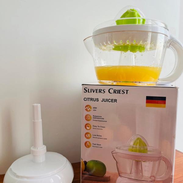 Presse-agrumes électrique